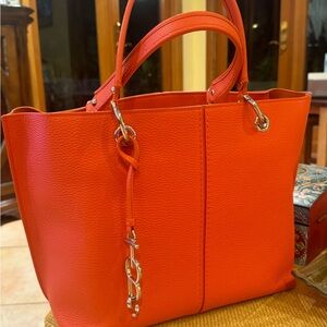 Tod’s Tote comes with strap to use as crossbody bag. New no tags